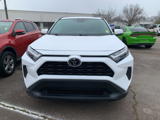 Used 2024 Toyota RAV4 XLE w/ Convenience Package image 7