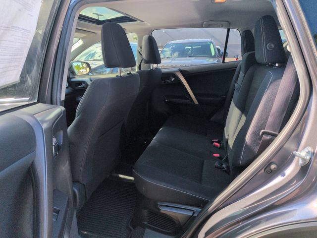 Used 2018 Toyota RAV4 XLE AWD/4WD image 26