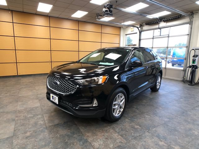 Certified 2024 Ford Edge SEL w/ Convenience Package AWD/4WD image 3
