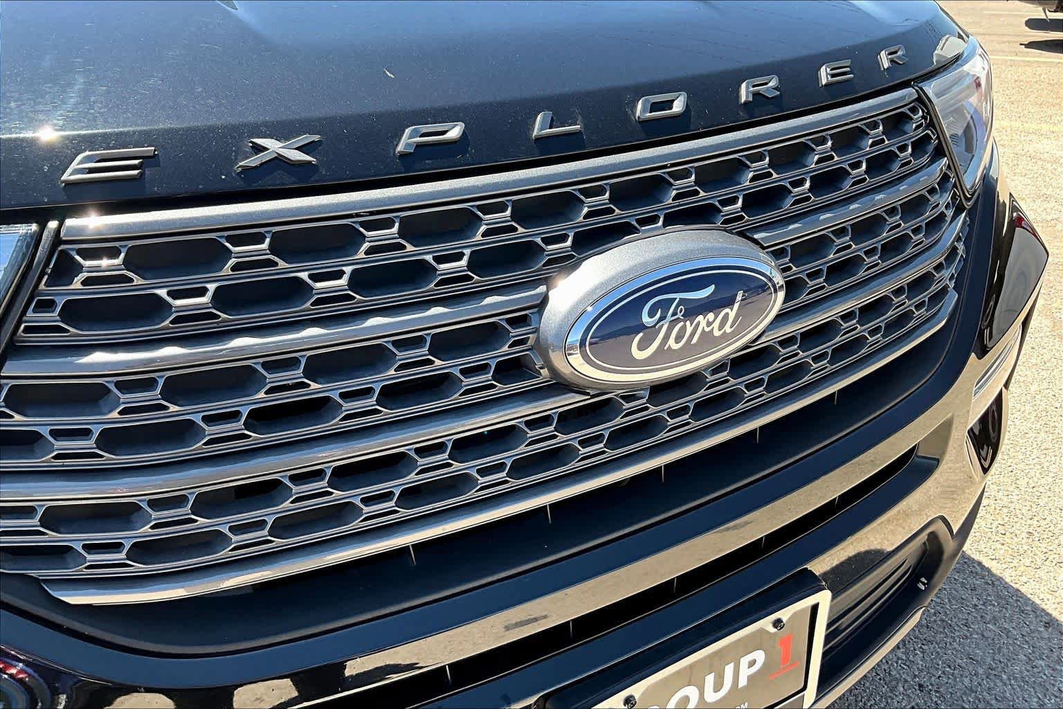 Certified 2022 Ford Explorer XLT w/ Equipment Group 202A RWD image 29