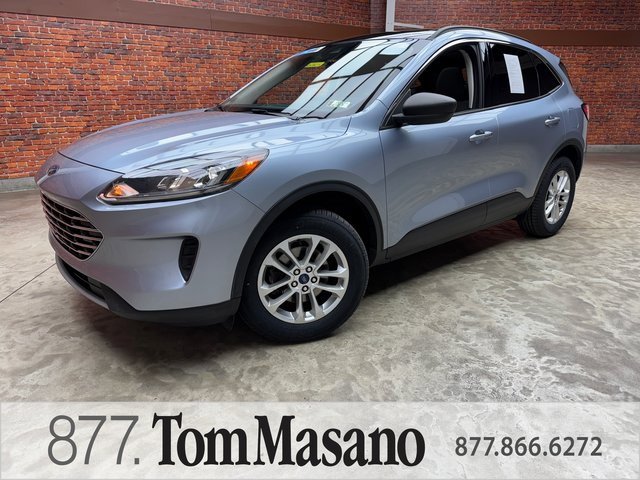 Certified 2022 Ford Escape SE w/ Cold Weather Package image 1