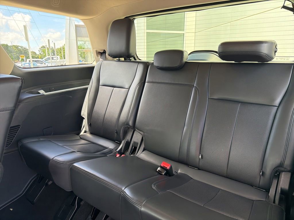 Certified 2024 Ford Expedition XLT RWD image 21