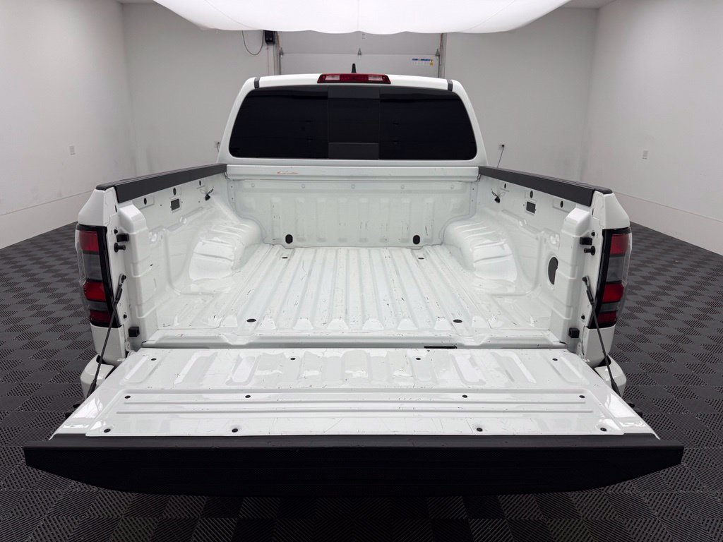 Used 2024 Nissan Frontier PRO-4X w/ Technology Package AWD/4WD image 10