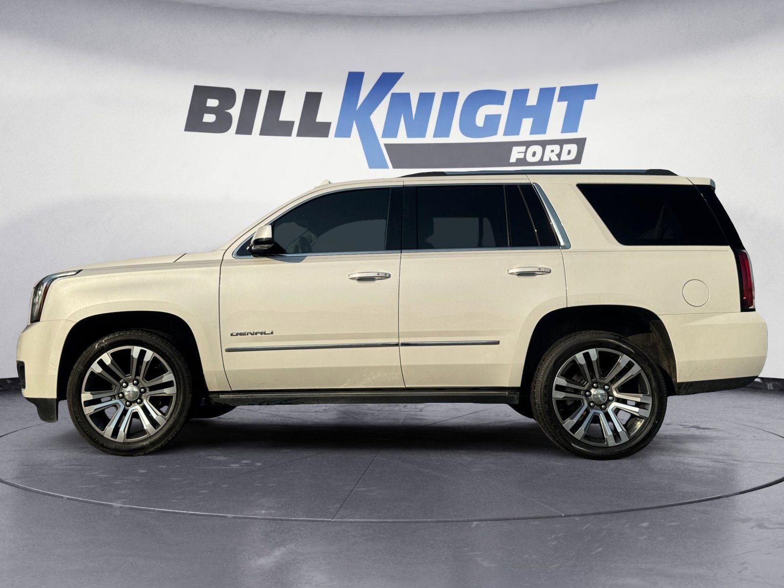 Used 2020 GMC Yukon Denali w/ Denali Ultimate Package image 2