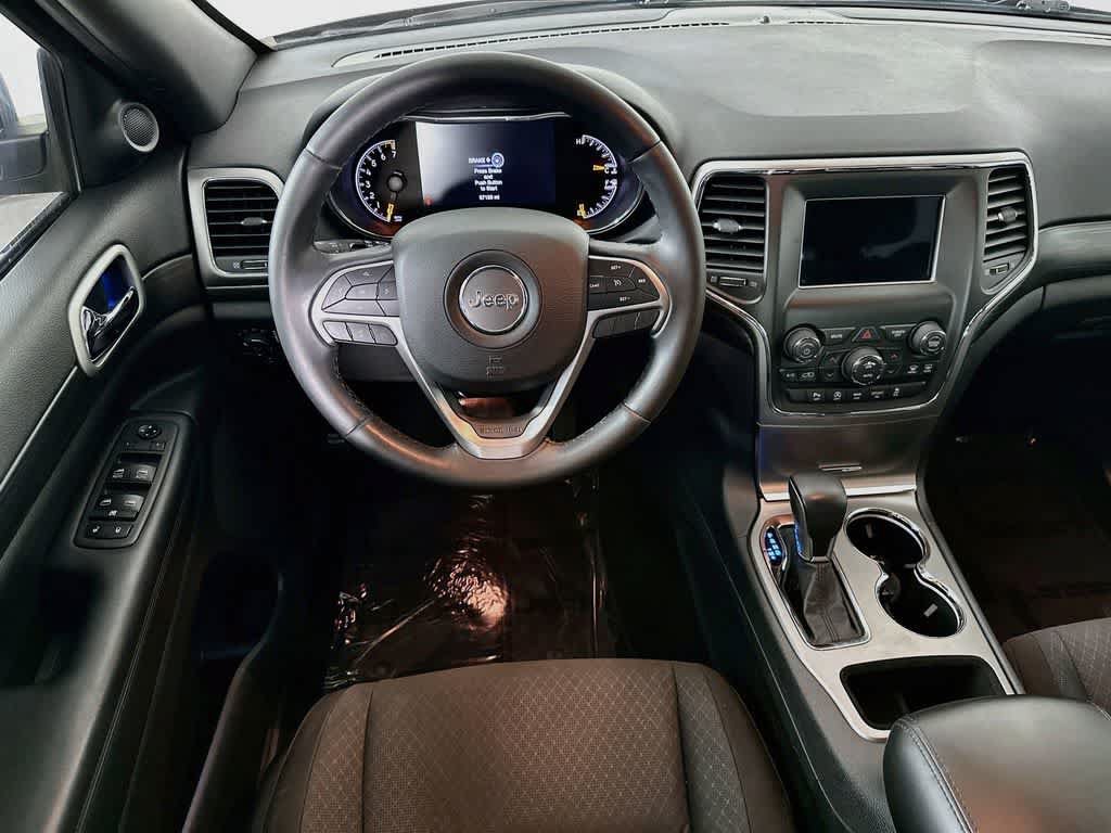 Used 2019 Jeep Grand Cherokee Laredo RWD image 9