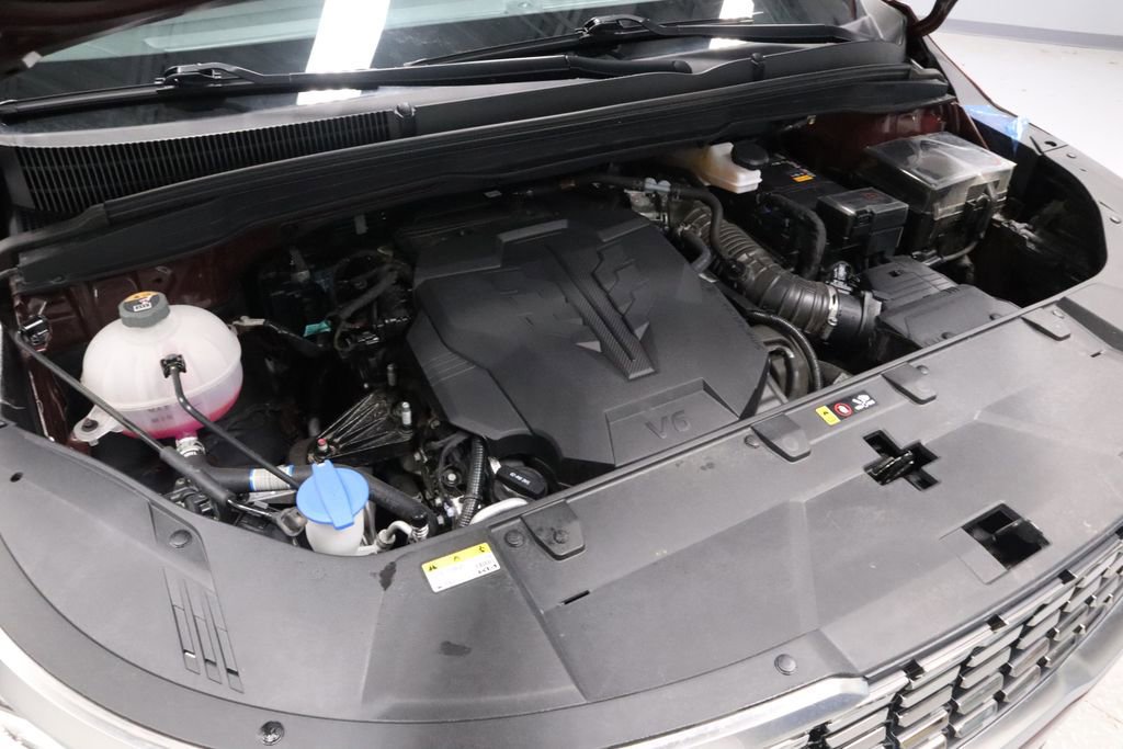 Used 2024 Kia Carnival SX Prestige image 13