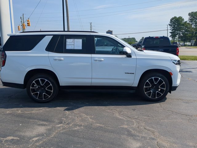 Used 2022 Chevrolet Tahoe RST w/ Sport Performance Package AWD/4WD image 3