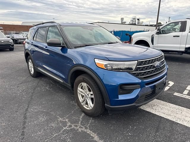 Certified 2021 Ford Explorer XLT AWD/4WD image 3