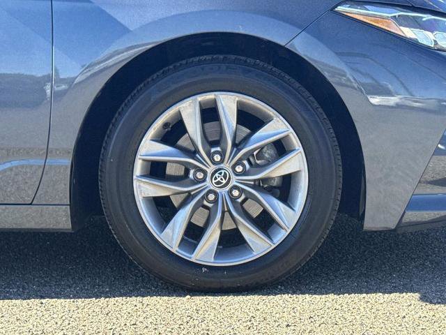 Used 2020 Toyota Avalon XLE image 31