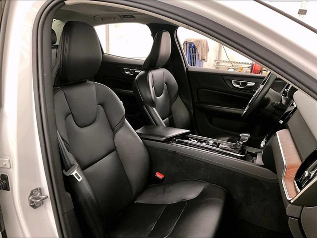 Used 2020 Volvo S60 T6 Momentum AWD/4WD image 7