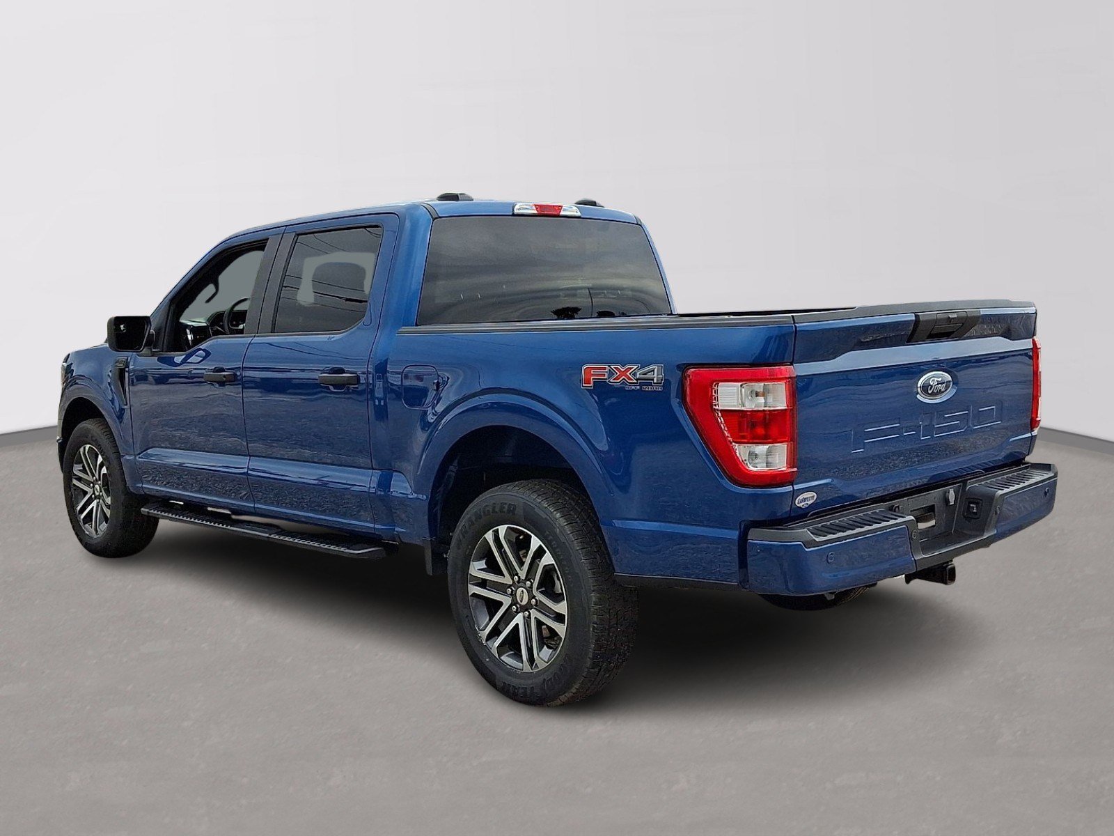 Certified 2023 Ford F150 XL w/ STX Appearance Package AWD/4WD image 4