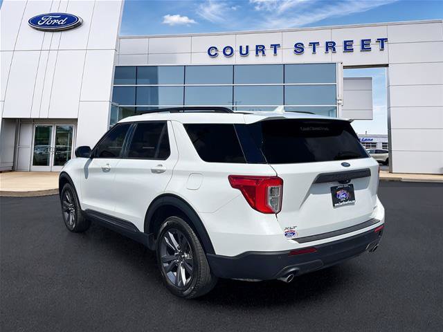 Certified 2023 Ford Explorer XLT w/ Equipment Group 202A AWD/4WD image 7