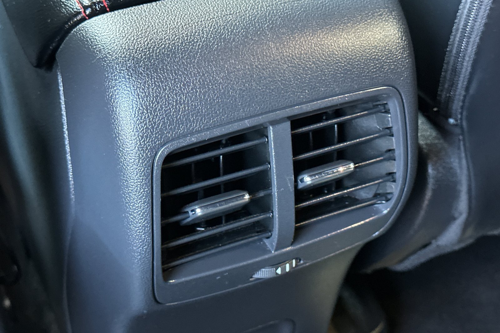 Certified 2025 Ford Escape ST-Line w/ Tech Pack #1 FWD image 40