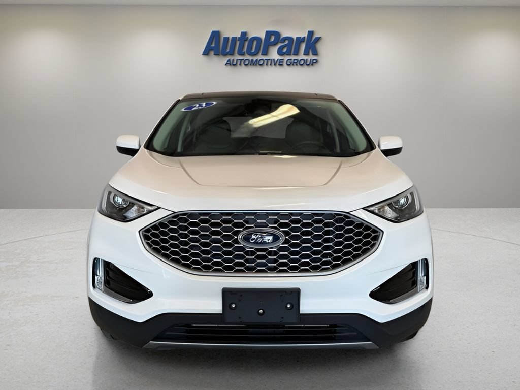 Certified 2023 Ford Edge SEL w/ Convenience Package AWD/4WD image 2