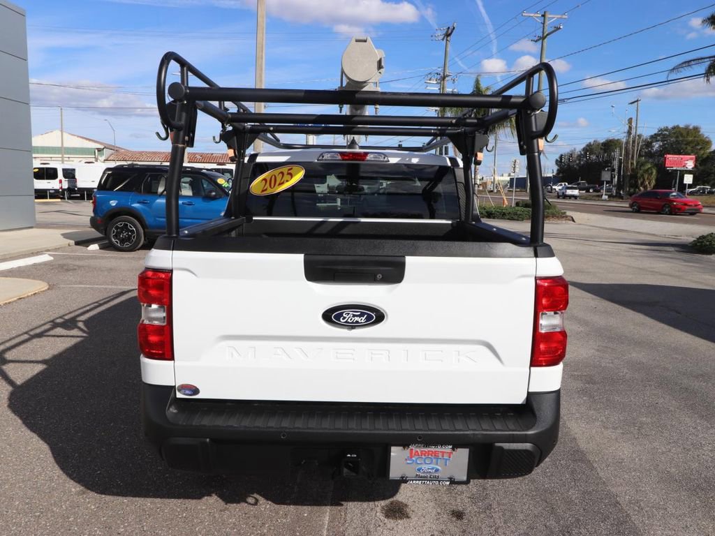 Certified 2025 Ford Maverick XLT w/ Equipment Group 302A image 4