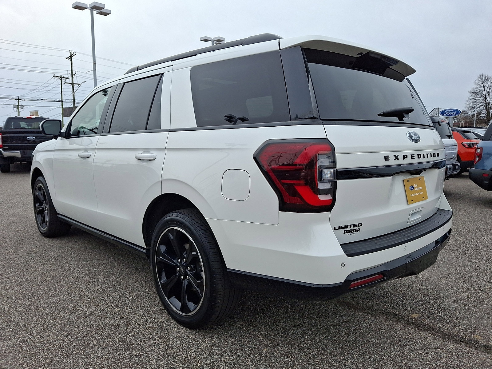 Certified 2024 Ford Expedition Limited image 8
