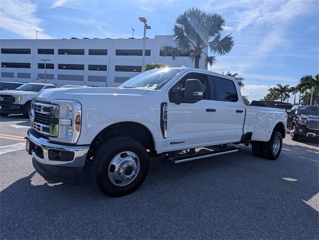 Certified 2024 Ford F350 XLT w/ 360-Degree Camera Package image 3