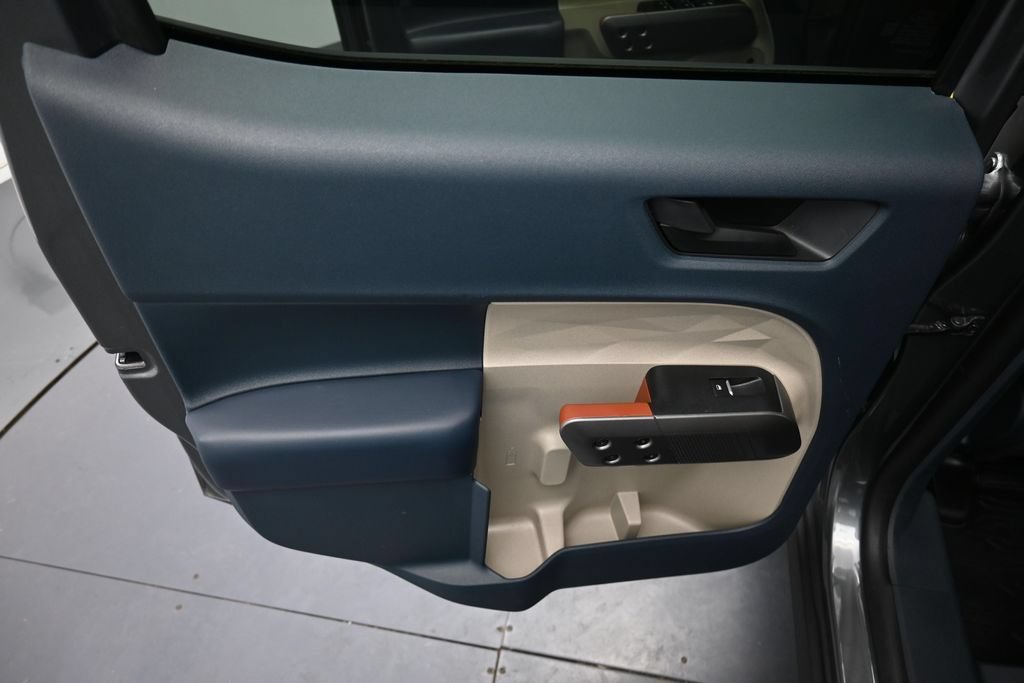 Certified 2025 Ford Maverick Lariat AWD/4WD image 24