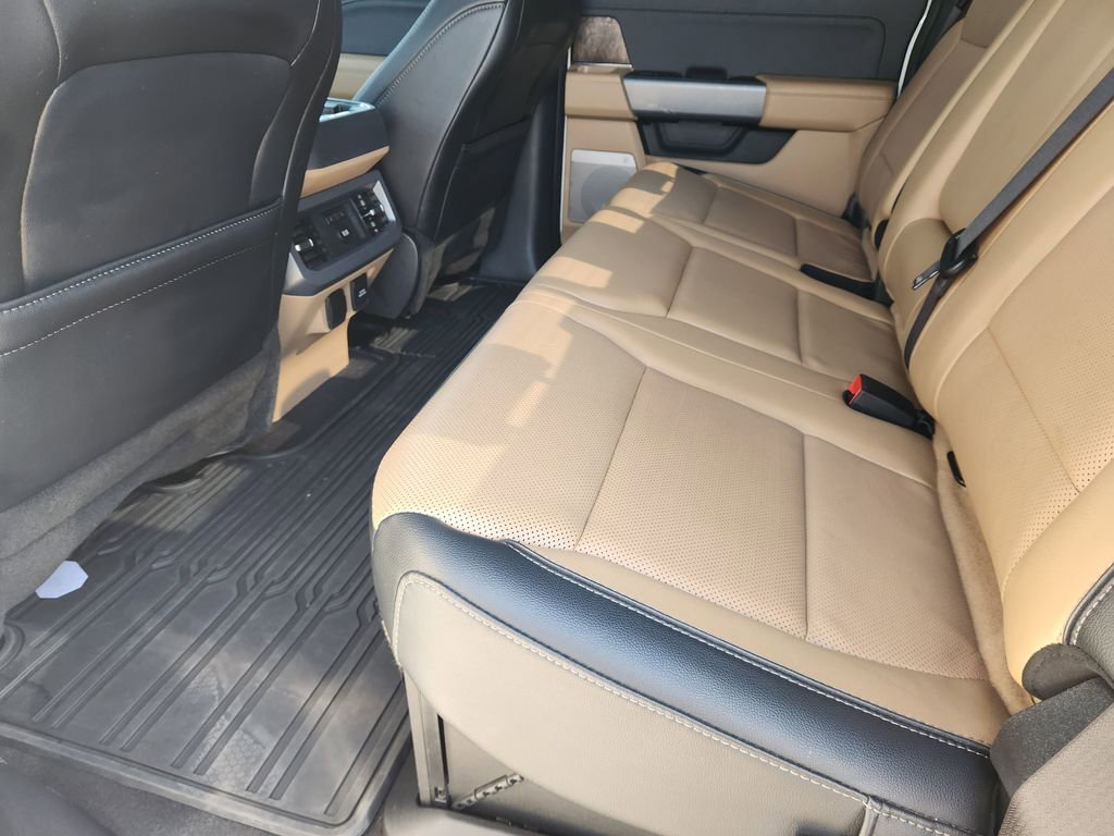 Certified 2024 Ford F250 Lariat w/ Chrome Package image 29