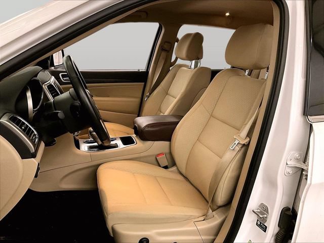 Used 2021 Jeep Grand Cherokee Laredo AWD/4WD image 24