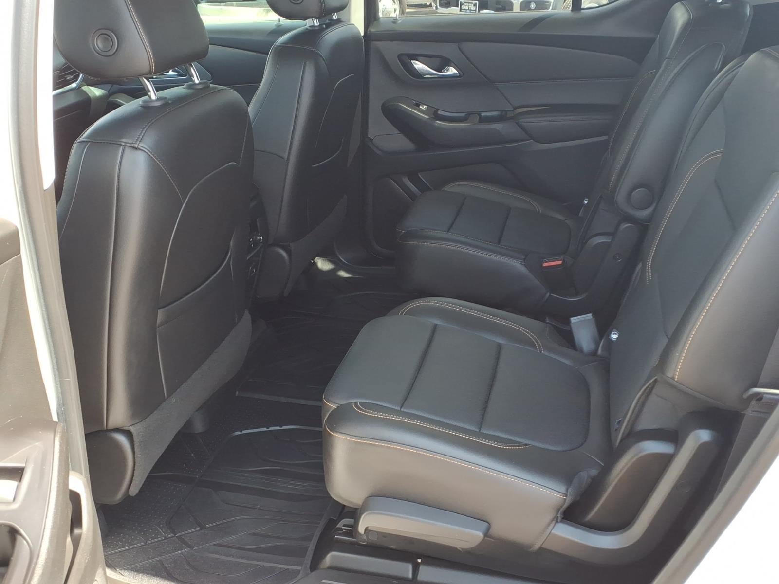 Used 2020 Chevrolet Traverse Premier w/ Redline Edition FWD image 19
