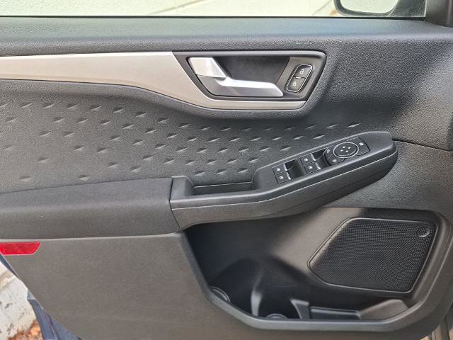 Certified 2020 Ford Escape SE image 16