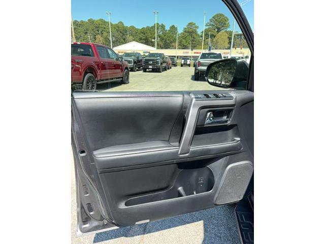 Used 2020 Toyota 4Runner SR5 Premium w/ Moonroof Package image 13