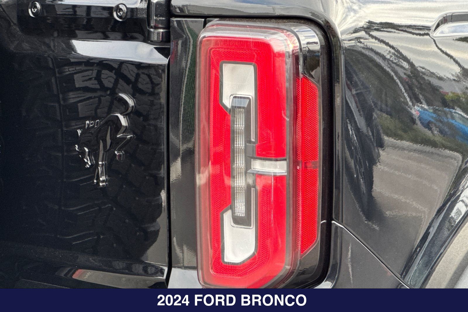 Certified 2024 Ford Bronco Wildtrak AWD/4WD image 30