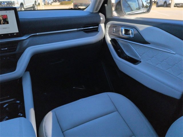 Certified 2025 Ford Explorer Platinum w/ Ultimate Package image 17