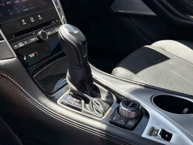 Used 2022 INFINITI Q60 3.0t Luxe w/ Cargo Package RWD image 14