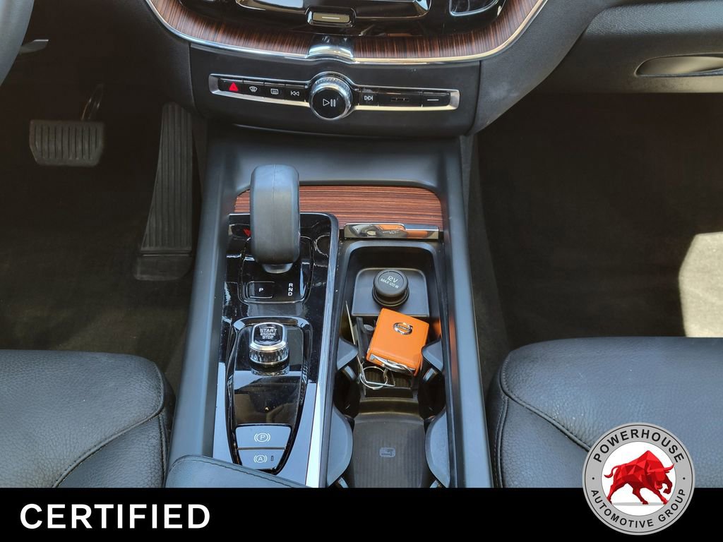 Used 2024 Volvo XC60 B5 Plus AWD/4WD image 24