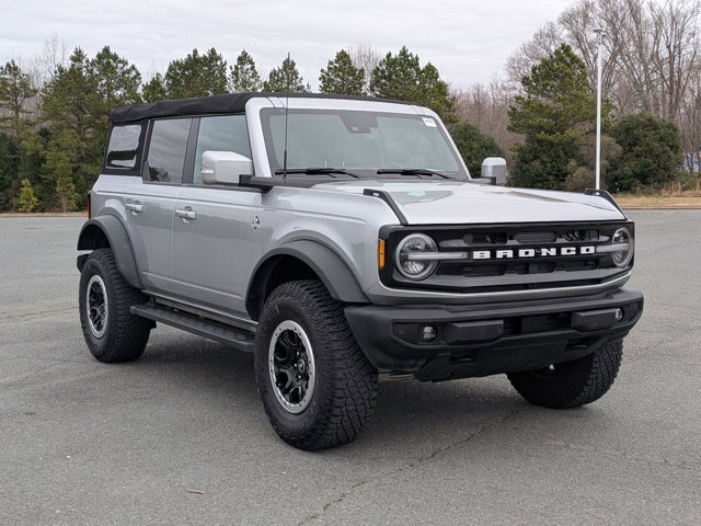 Certified 2023 Ford Bronco Outer Banks w/ Sasquatch Package AWD/4WD image 2