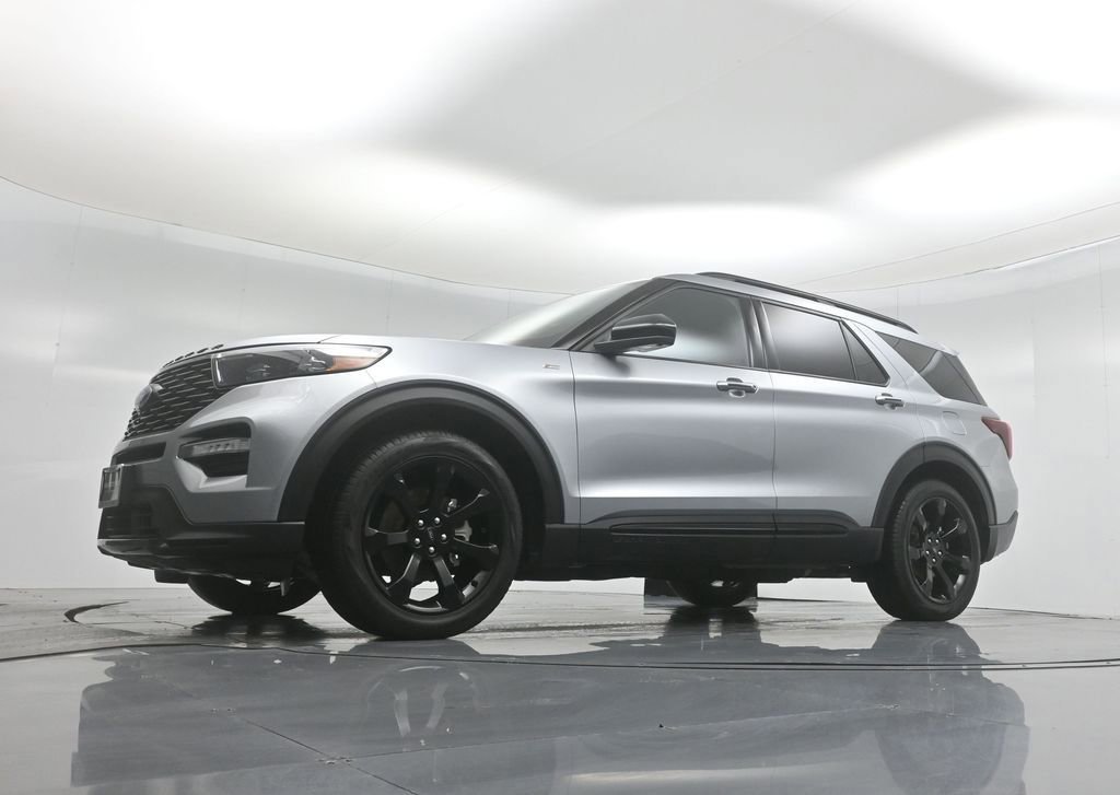 Certified 2023 Ford Explorer ST-Line w/ Class IV Trailer Tow Package image 27
