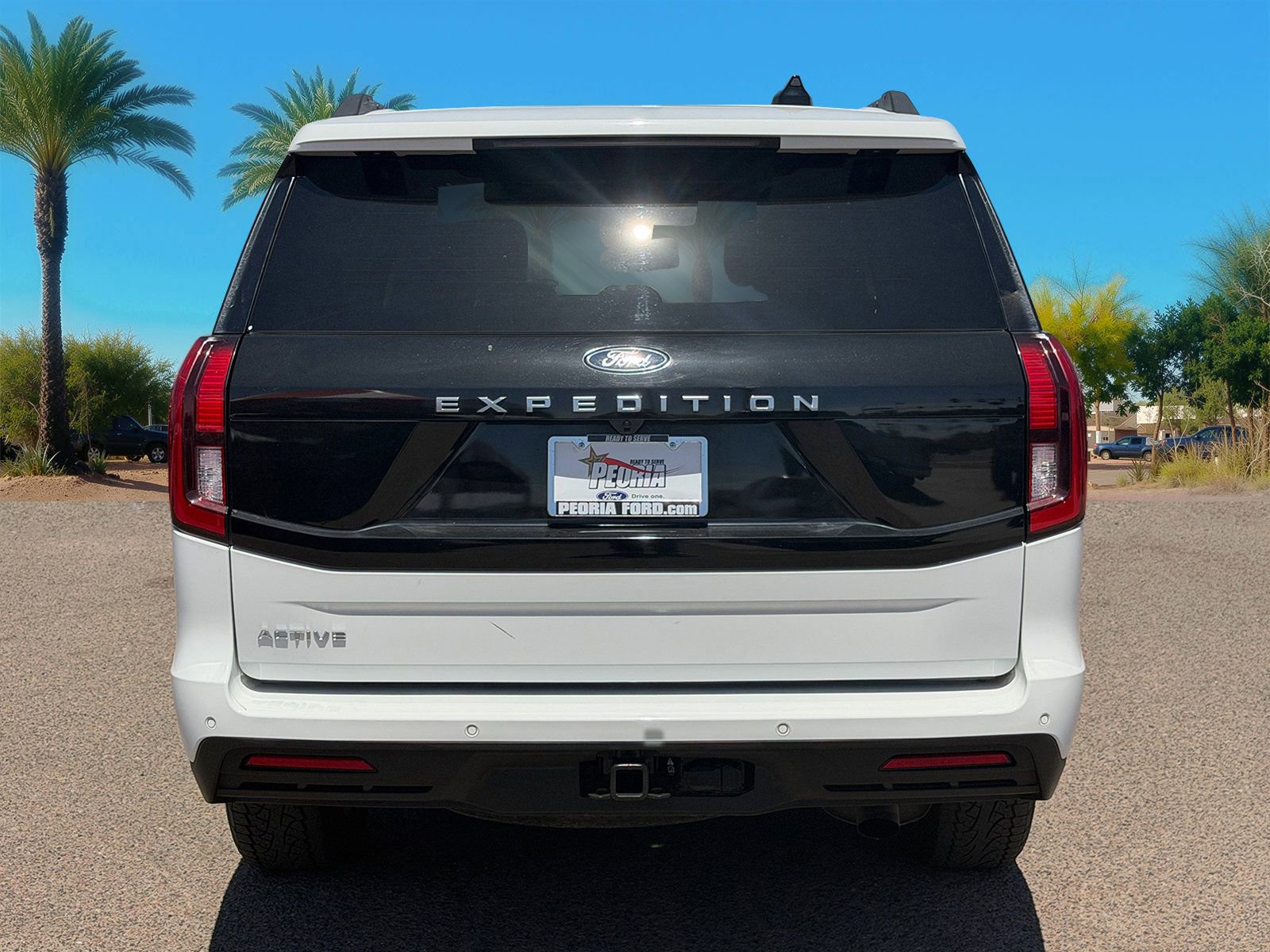 Certified 2025 Ford Expedition Active AWD/4WD image 4
