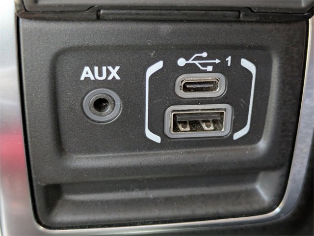 Used 2023 Jeep Gladiator Rubicon w/ Cold Weather Group image 21