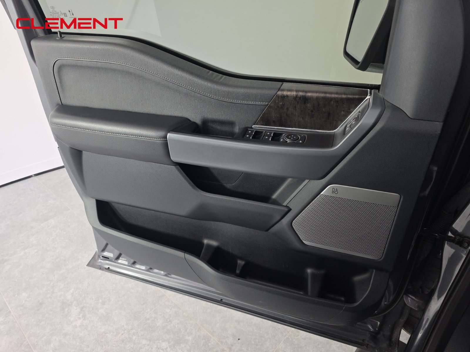 Certified 2023 Ford F150 Lariat w/ Equipment Group 502A High image 26