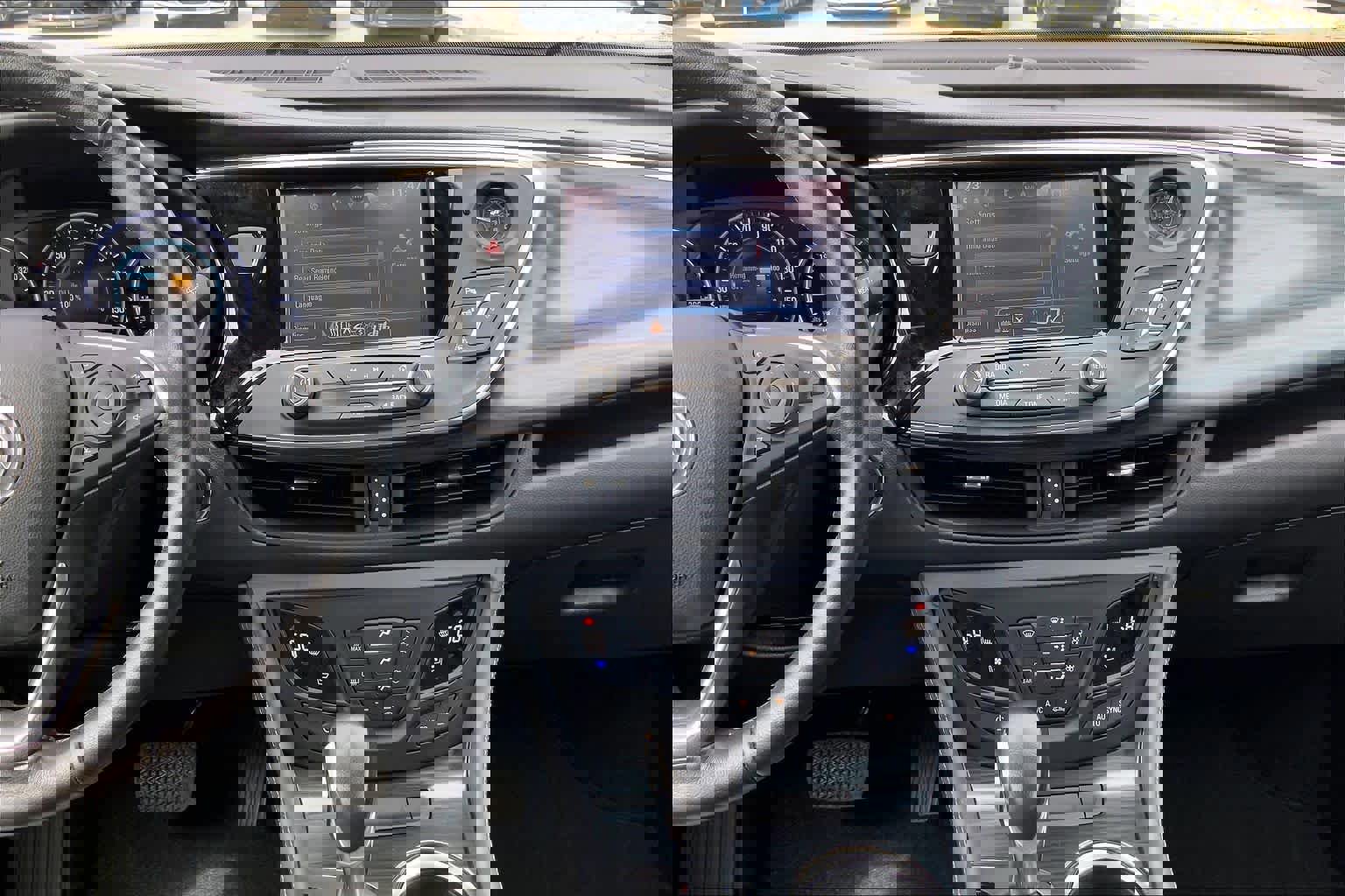 Used 2020 Buick Envision Premium w/ Driver Confidence Package image 9