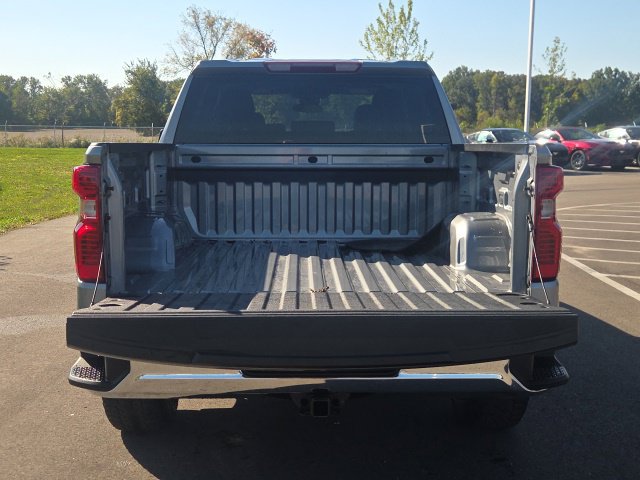 Used 2024 Chevrolet Silverado 1500 LT AWD/4WD image 9
