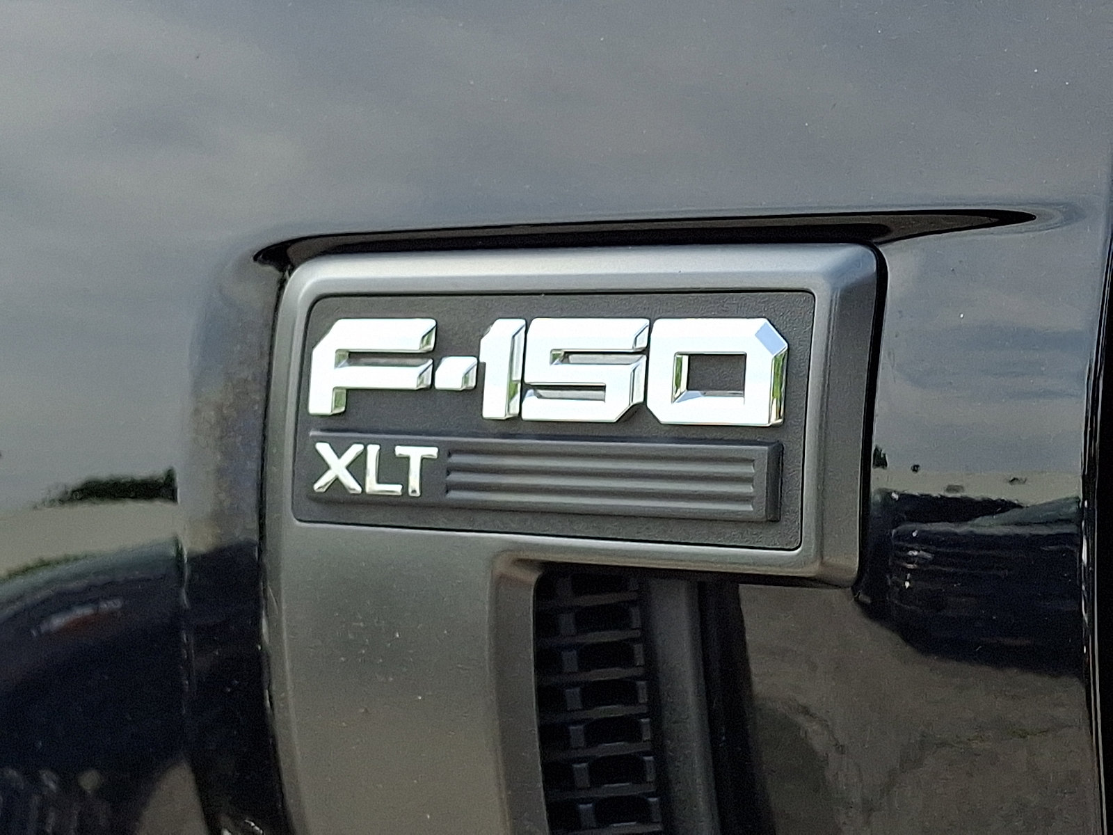 Certified 2022 Ford F150 XLT w/ Equipment Group 302A High AWD/4WD image 33