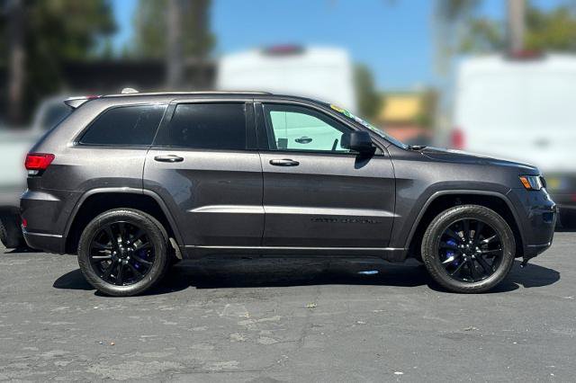 Used 2019 Jeep Grand Cherokee Altitude AWD/4WD image 33