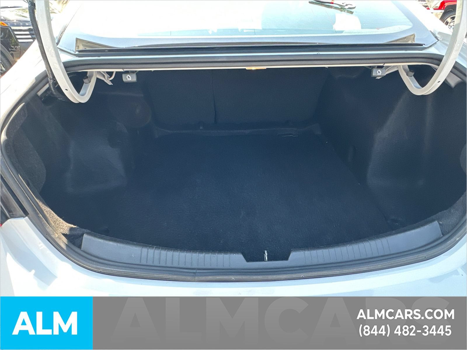 Used 2024 Chevrolet Malibu LT FWD image 21