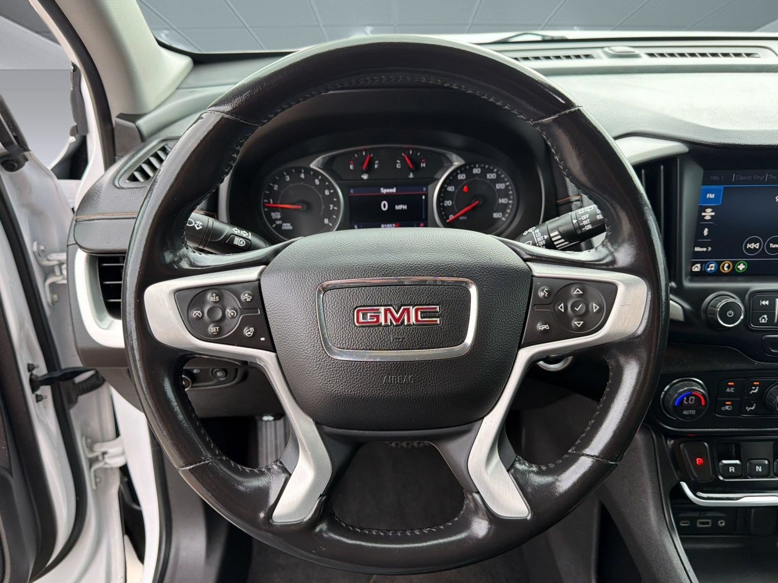 Used 2021 GMC Terrain SLT AWD/4WD image 16
