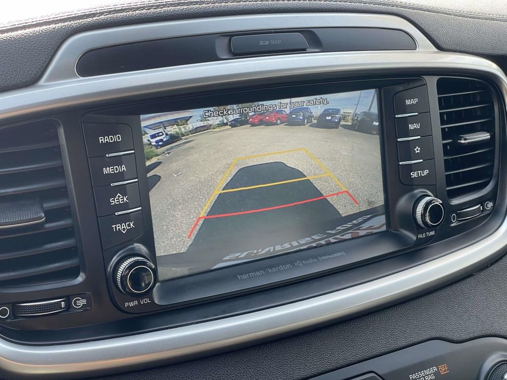 Used 2019 Kia Sorento EX w/ EX Touring Package image 13