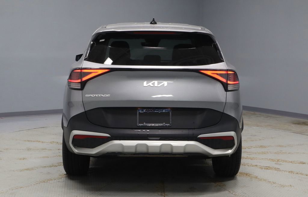 Used 2025 Kia Sportage LX AWD/4WD image 4