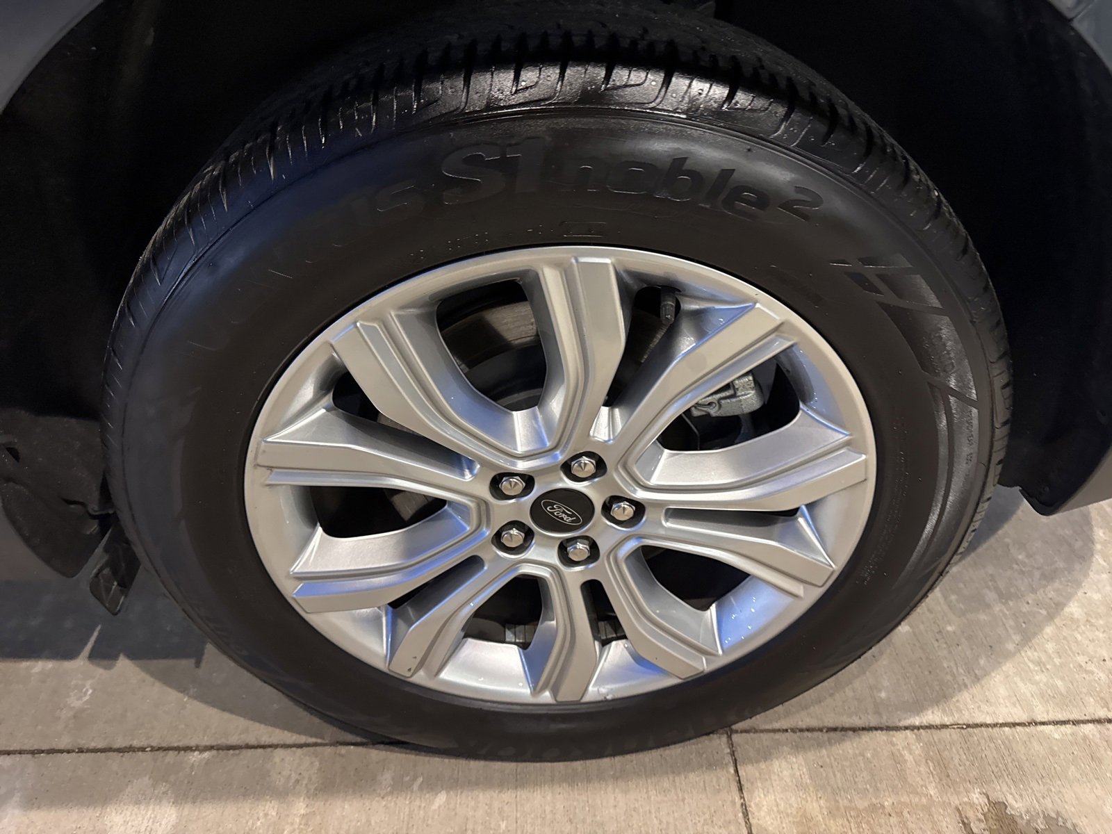 Certified 2024 Ford Edge Titanium w/ Equipment Group 301A image 17