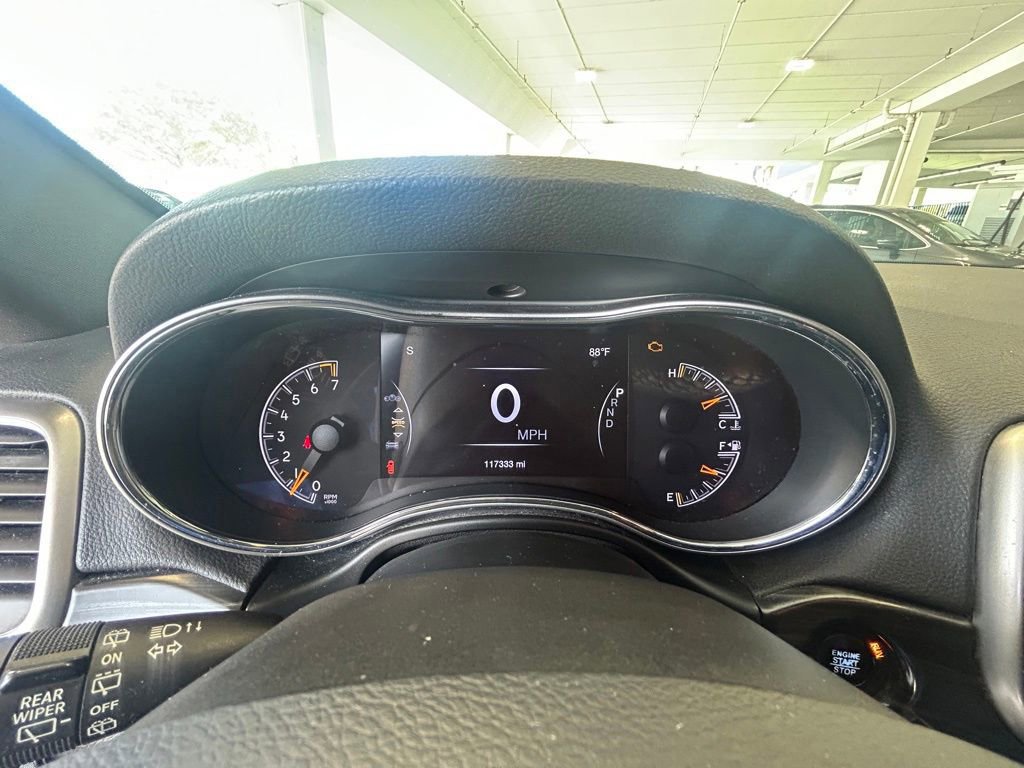 Used 2019 Jeep Grand Cherokee Laredo image 38