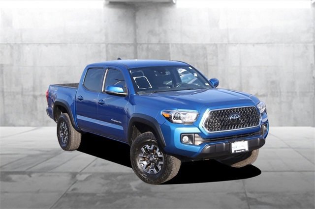 Used 2018 Toyota Tacoma TRD Off-Road image 2