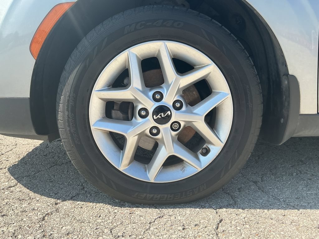 Used 2023 Kia Soul S FWD image 6