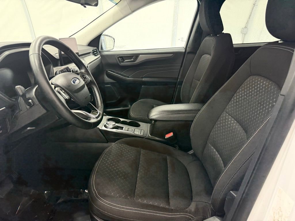 Certified 2025 Ford Escape Active AWD/4WD image 12