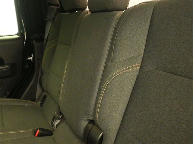 Used 2024 Jeep Gladiator Sport image 12